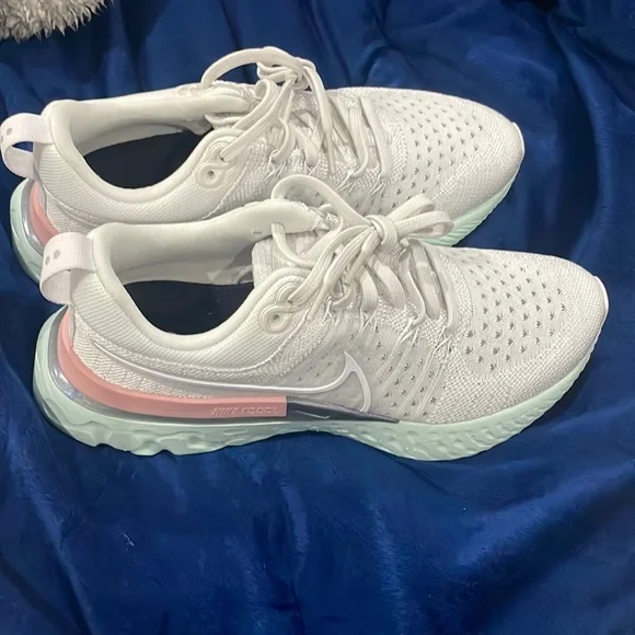 Nike | Shoes | Nike React Infinity 2 Platinum  display picture 3